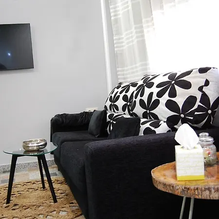 Jardines& Parking 公寓