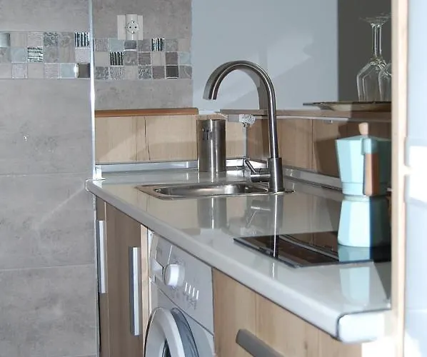 Jardines& Parking شقة