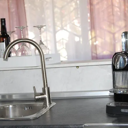 Jardines& Parking Apartment *